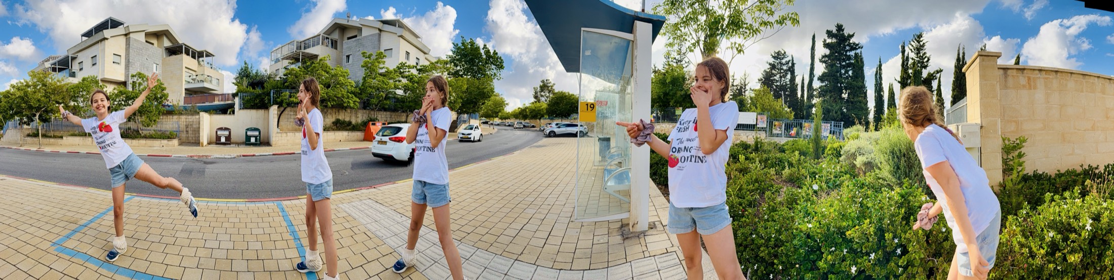 פנורמת 'כוכב קטן' עם דמות שחוזרת לאורך הרחוב - צילום יצירתי של משתתפת